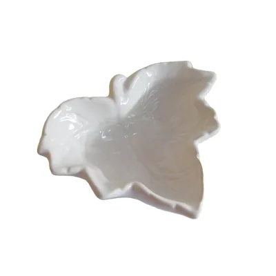 Ceramic Dip Bowls Maple Leaf Shape,White Porcelain Dipping Soy Sauce Dish Condiments ODM