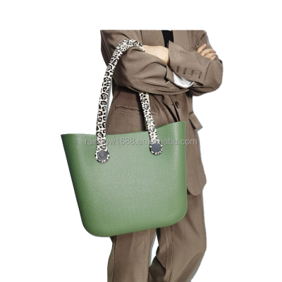 O Handle Bag
