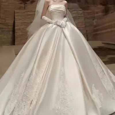 Satin Light Wedding Dress French Strapless Sleeveless Main Yarn High-end Heavy-duty Outdoor Yarn for Brides Customized