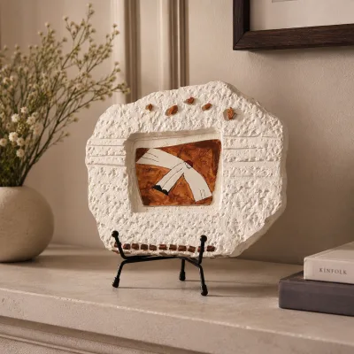 Medieval Creative Small-Scale Designer Resin Metal Hand-carved Print Artistic Modern Living Room Home Decor
