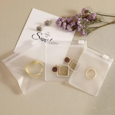 Customized Logo Transparent PVC Jewelry Bags Zipper Fashionable Transparent PVC Earring Packaging for Beauty Jewelry Container