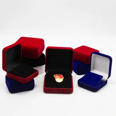 Square Flocking Badge Box Three-dimensional Bevel Medal Display Box Flannel School Badge Commemorative Badge Jewelry Storage Box