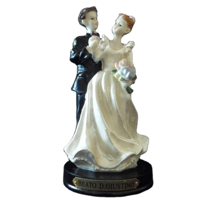 Resin 3D Sculpture Wedding Couple Statue for Home Decoration
