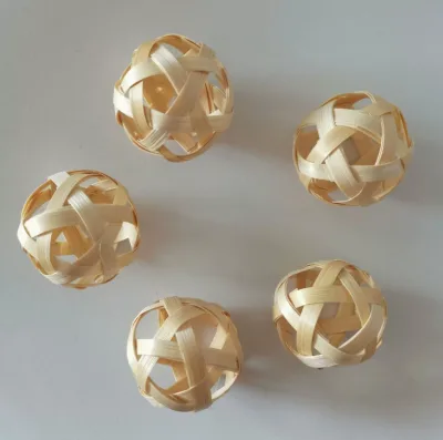 New Style Natural Handmade Cute Small Bamboo Hanging Ball Decoration for New Year Party