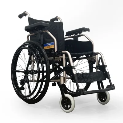 Lightweight stable super strong load-bearing 100kg aluminum alloy manual wheelchair for the elderly/patients