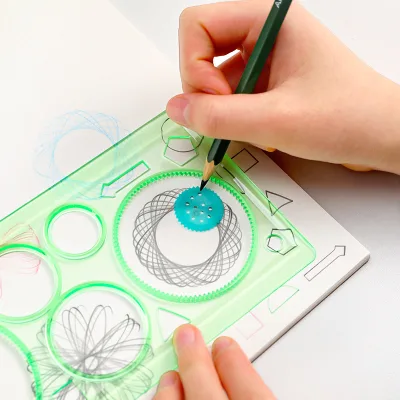 Multifunctional Different Size Kids School Custom Variety Spirograph Drawing Flower Plastic Ruler for Children