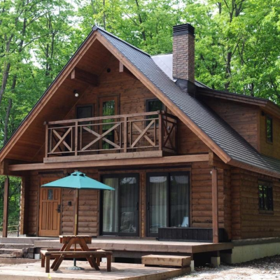 Wood Made , Support Custom Service , Lodge/cabin /Log Cottage /Villa for Family Living/tourism