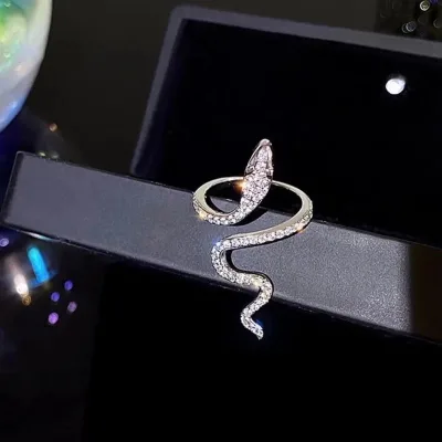 Gothic Zircon Snake Ring Adjustable Animal Coil Reptile Inspired Unisex Fashion Punk Ring for Modern Alchemists Dark Biology