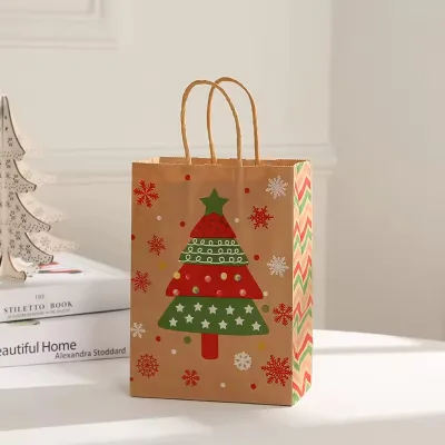 OEM Luxury Reusable Paper Gift Bags Portable Christmas Gift Takeaway Kraft Paper Candy Bag Customized with Logo