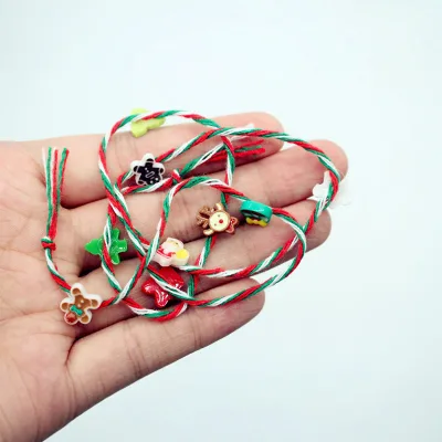 1:12Dollhouse Mini Miniature Colorful String Decoration Gift Hanger Piece, Christmas Festival Miniature Decorative Accessory