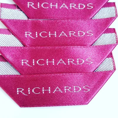 Custom Raised Logo Soft Pink Fabric Woven Eco-Friendly Center Fold Rectangle Polyester Clothing Main Labels Garment Neck Labels