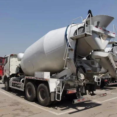 China Brand CIMC Linyu Concrete Mixer Truck Cement Mixing Truck