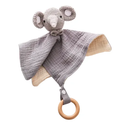Cotton Crochet Animals Head Comforter for Baby Cute Cartoon Bunny Bear Design Wooden Rattle Soft Plush Bedding Gifts