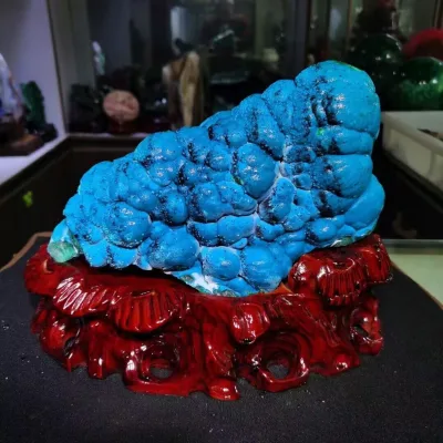 High-quality Freeform Turquoise Stand Polished Stone Dyed Turquoise
