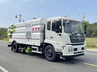 New Chang'an Single-Wheel Road Sweeper Cleaning Vehicle with Engine-Powered 9m Water Tank