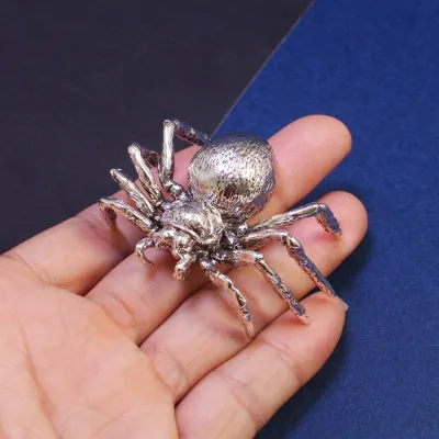 Copper Alloy Plated Silver Crafts Selling Pet Creative Stereo Brass Spider Desktop Ornaments.