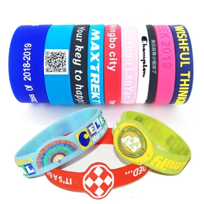 Cheap Wholesale 2023 No Minimum Freely Samples Custom logo Name Braccialetto Silicone Bracelet