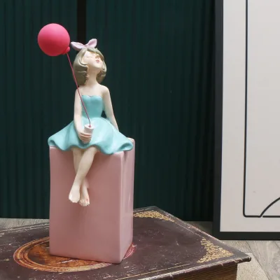 Decorative Knick-knacks Pop Girl Resin Sculpture Modern Lady Character Statue for Tabletop Ornament Balloons Party Decorations
