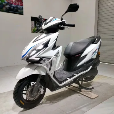 Hondaa Pedal Motorcycle 125cc Air-cooled EFI High-power Sports Machine