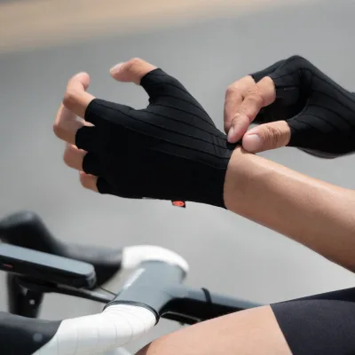 Summer Cycling Gloves Half Finger Lightweight Breathable Stretch Unisex Wear-resistant Shock-absorbing Double Arrow Design