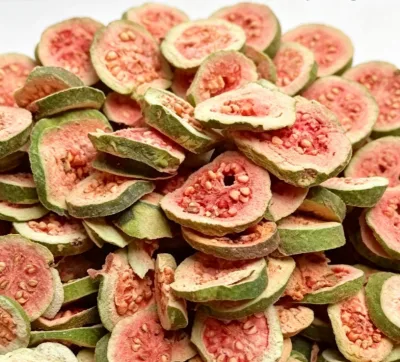 Freeze Dried Guava Slices Small Package Natural FD Red Guava Chips for Snack and Tea