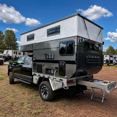 2026 Bestsale Modern Luxury Waterproof Foldable Expanded Custom Flatbed Truck Camper Pop up RV for 4x4 Overland Outdoor Camping