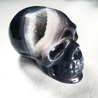 Natural Mineral Semi Precious Stone Polished Realistic Crystal Diamond Skulls European Folk Art Style Art & Collectible