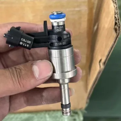 12638530 Fuel Injector for Cadillac CTS Chevrolet CAMARO Caprice