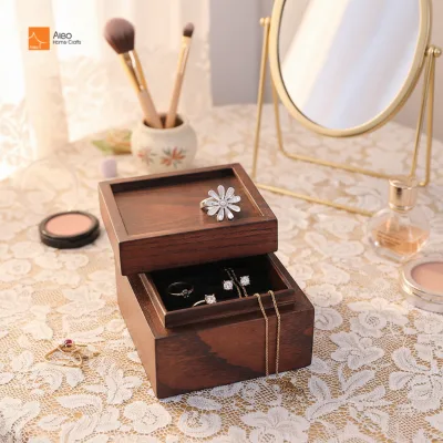 Luxury American Style Solid Ash Wood Square Jewelry Box with Lid Engravable Eco-Friendly Ring Organizer for Hotel Amenities