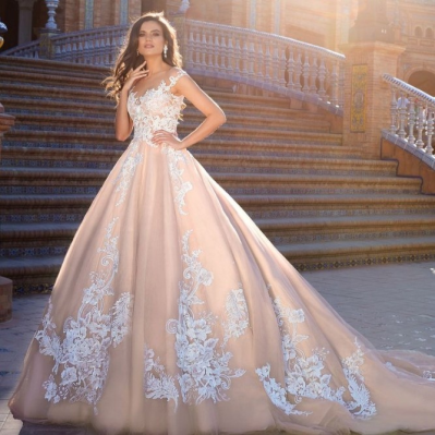 Manufacturers Latest Bridal Expensive Wedding Gown