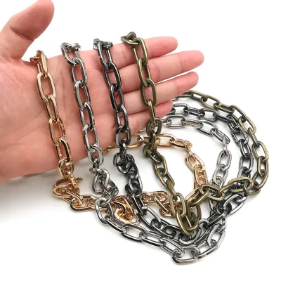 High Quality Square Wire Iron Chain Metal Chain Hook Big Locket Screw Lock Chain Handmade DIY Pet Dog Chain Bag Chain