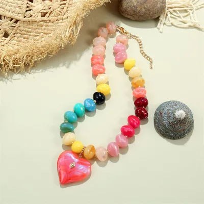 New Arrival Big Love Heart Shaped Rainbow Colorful Acrylic Beaded Bohemian Pendant Necklace Dopamine Charm Jewelry Everyday Wear