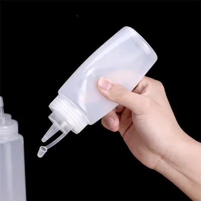 Wholesale Plastic Squeeze Bottle With Cap for Honey Ketchup Soya Chili