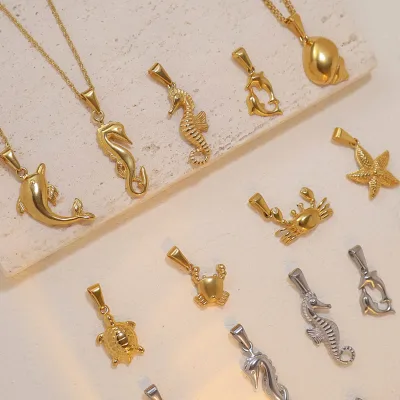 Fashion Jewelry Charms Gold Plated Titanium Steel Animal Pendant for Necklace Turtle Conch Dolphin Crab Jewelry Accessories