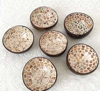 100% Natural Handmade Coconut Shell Bowls Gift Eco Friendly Polished Shell Bowl Pretty Pattern Fruit Dessert Bowl