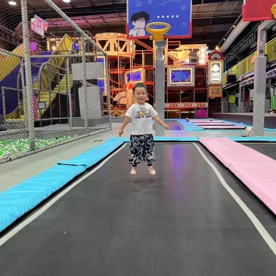 Kidscamp Customizable Huge Indoor/Outdoor Unleash Yourself Trampoline Park Handcrafted in China with Leather Metal Construction