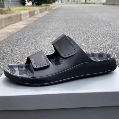 Mens Outdoor Footwear 2026 Summer Cowhide Open-toed Sandals Hook Loop Closure Non-Slip Slippers Soft-Soled