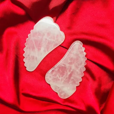 Huiying Manufacturers Direct Sales Of Natural Rose Quartz Claw Shape Tablet Face Care Beauty Body Universal Scraping Board