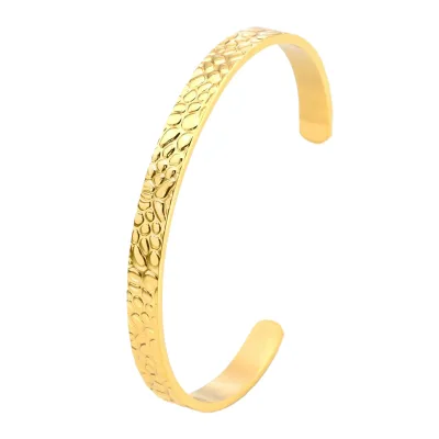 A New Cross-Border Titanium Steel Stone Pattern Bracelet From Europe And America, With A High-End Feel. It Is An Open C-Shaped B