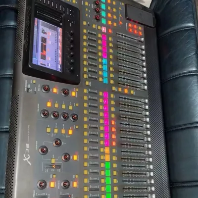 Secondhand 32-Channel  X32 Digital Powered Music Console Mixer 32-Channel Digital Mixer Used