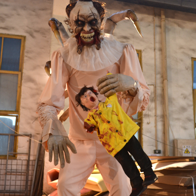 New Technology Ghostly Apparition with Moving Limbs and Haunting Sound Effects for Halloween Parties DINOSKY