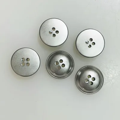 Factory Wholesale Custom Eco-Friendly Retro Zinc Alloy Metal Button Badge for Clothing Windbreaker Suit with Rectangle Pattern