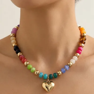 New Arrival Gold Color Contrast Statement Beaded Necklace Bohemian Summer Beach Heart Pendant Choker Women Acrylic Jewelry