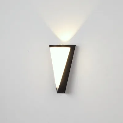 Modern LED Wall Light Waterproof Aluminum Shell Triangular Design for Indoor Hallway & Outdoor Exterior Lighting