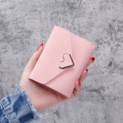 Factory Direct Wholesale 2026 New Retro Fresh Style Metal Heart Short Wallet Women's Student Mini Purse Natural Wallets Trifold