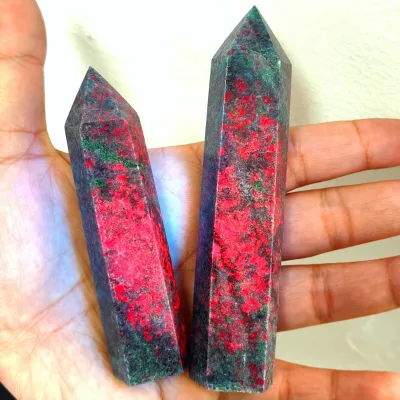 Wholesale High Quality Red Blue and Green Pillar Themed Healing Feng Shui Crystals Safe Packaging Crystal Crafts