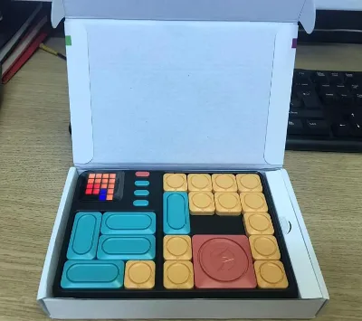 Super Maze Game Huarong Road Smart Sensor Magnetic ABS Plastic 500+ Question Bank Brain Teaser Puzzles Interactive Handheld 4x5