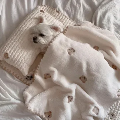 INS Pet Dog Nest Bed Square Mat Removable and Washable Cat Nest Warm Autumn and Winter Pet Supplies Dog Mat Wholesale