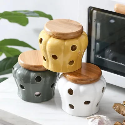 Creative Japanese Style Kitchen Storage Jar for Garlic Ginger Chili Peppers Small Size Home-Use Ceramic Hollow Ventilated