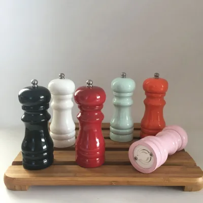 Adjustable 5 Inch Manual Wood Grinder for Pepper Salt Spice Colorful Painted with Rough Grinding Feature
